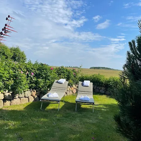 Wuenderschoener Hausteil Mit Garten Nyaraló Archsum